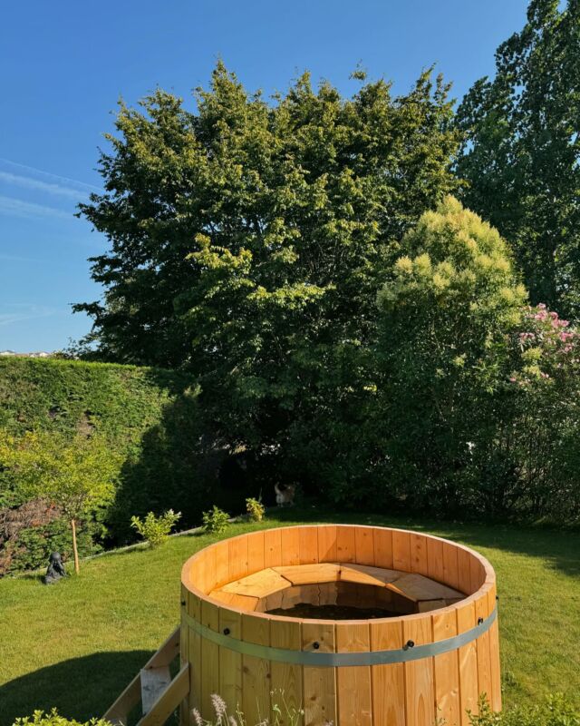 Notre bain nordique est disponible toute l’année pour les plus courageux 🤩
#vacances #apero #paysbasque #cotebasque #biarritz #guethary #jambondebayonne #vacancesenfamille #retraiteyoga #yogafrance #cotedesbasques #gite #maison #airbnb #onseresource #location #locationmaison #jardin
#espelette